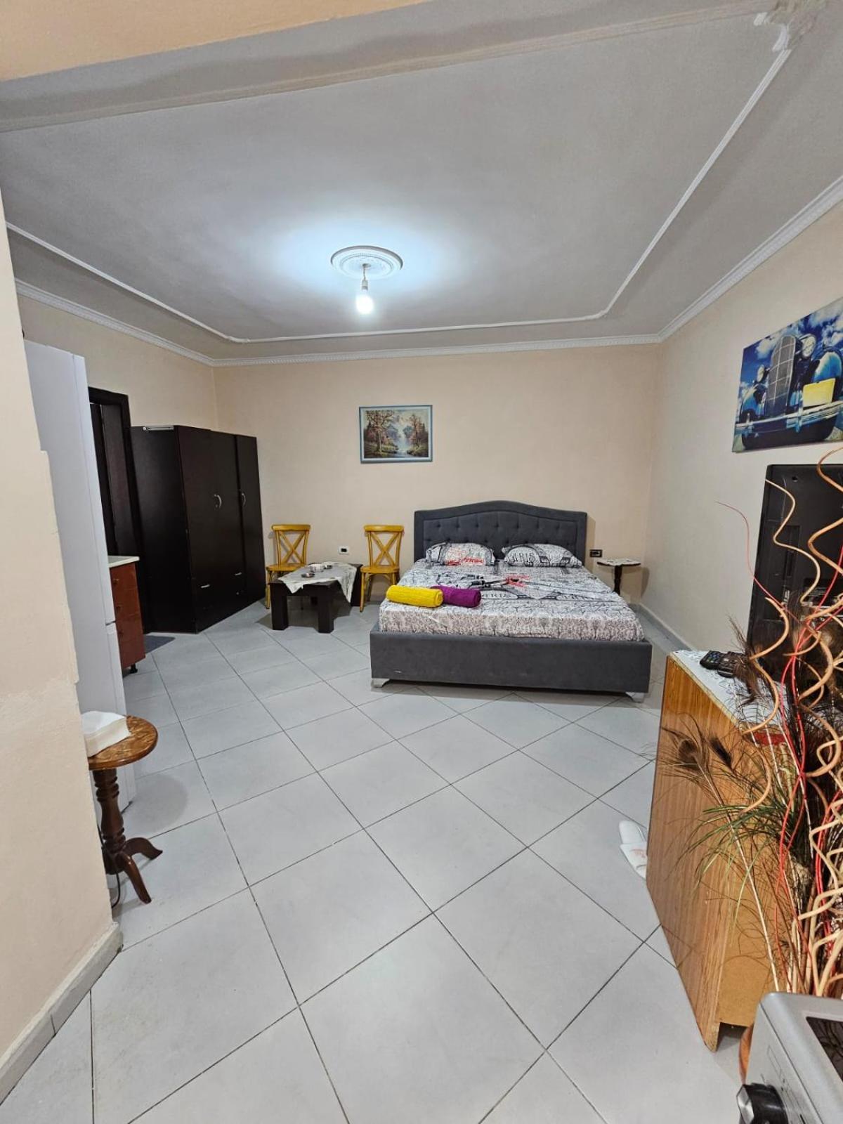 Elezi Centre 2 Apartment